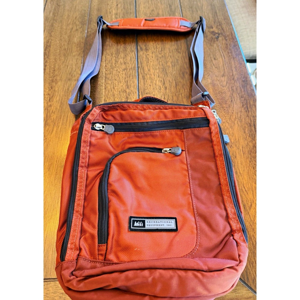 REI Nylon Travel/Hiking  Shoulder Bag Zipper Closure 4 Pockets Adj Strap Orange